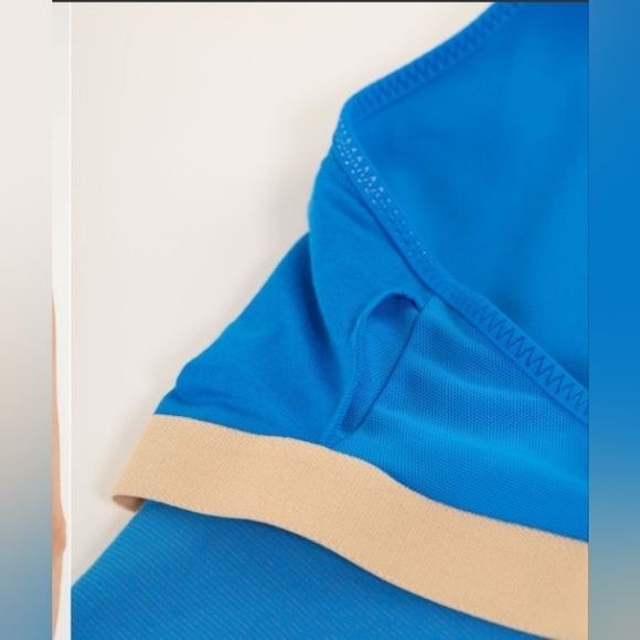 Lululemon Power Up Tank
Beaming Blue Size 8 - Picture 4 of 12